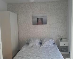 Bedroom of Apartment for sale in  Sevilla Capital  with Air Conditioner and Furnished