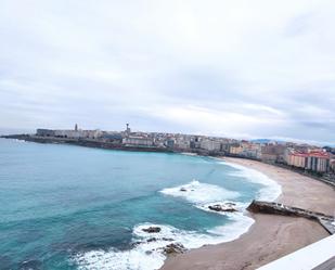 Vista exterior de Àtic de lloguer en A Coruña Capital  amb Calefacció, Forn i Rentadora