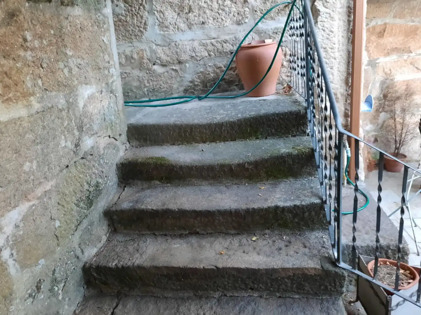 Terrassa de Casa adosada en venda en Ourense Capital  amb Calefacció, Jardí privat i Terrassa