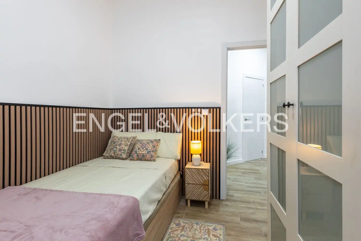 Bedroom of Flat for rent in Valencia  with Air Conditioner, Heating and Furnished