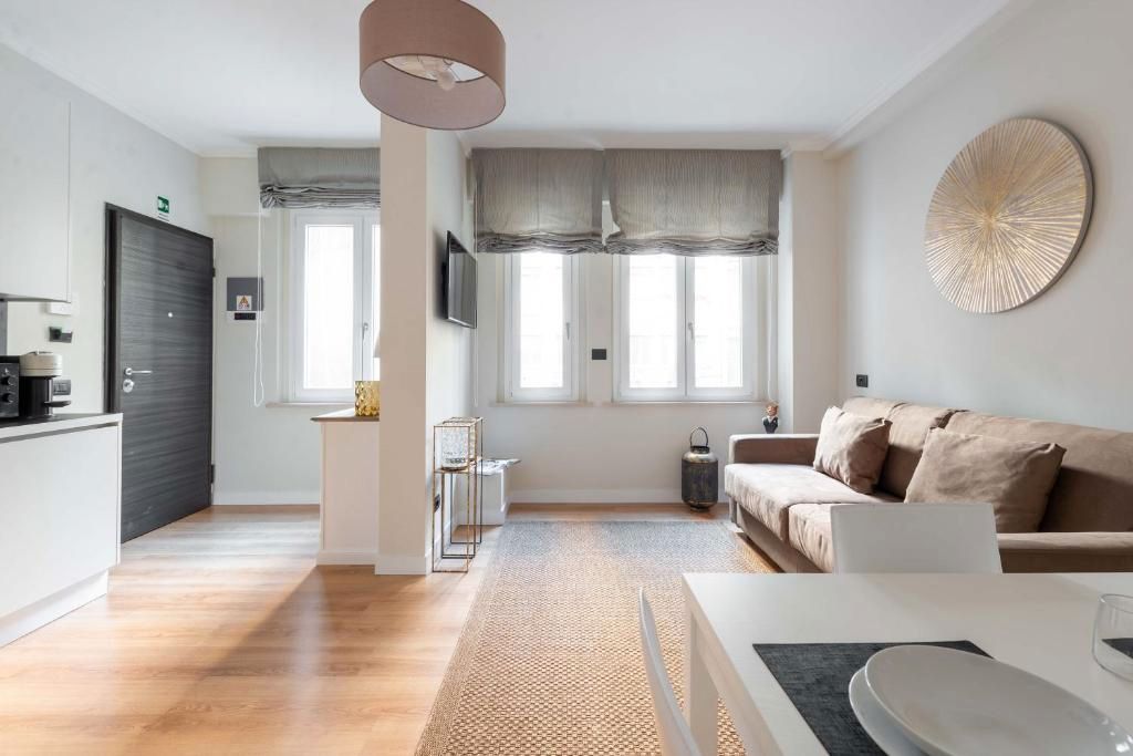 Sala d'estar de Estudi de lloguer en Girona Capital amb Moblat i Es permeten mascotes