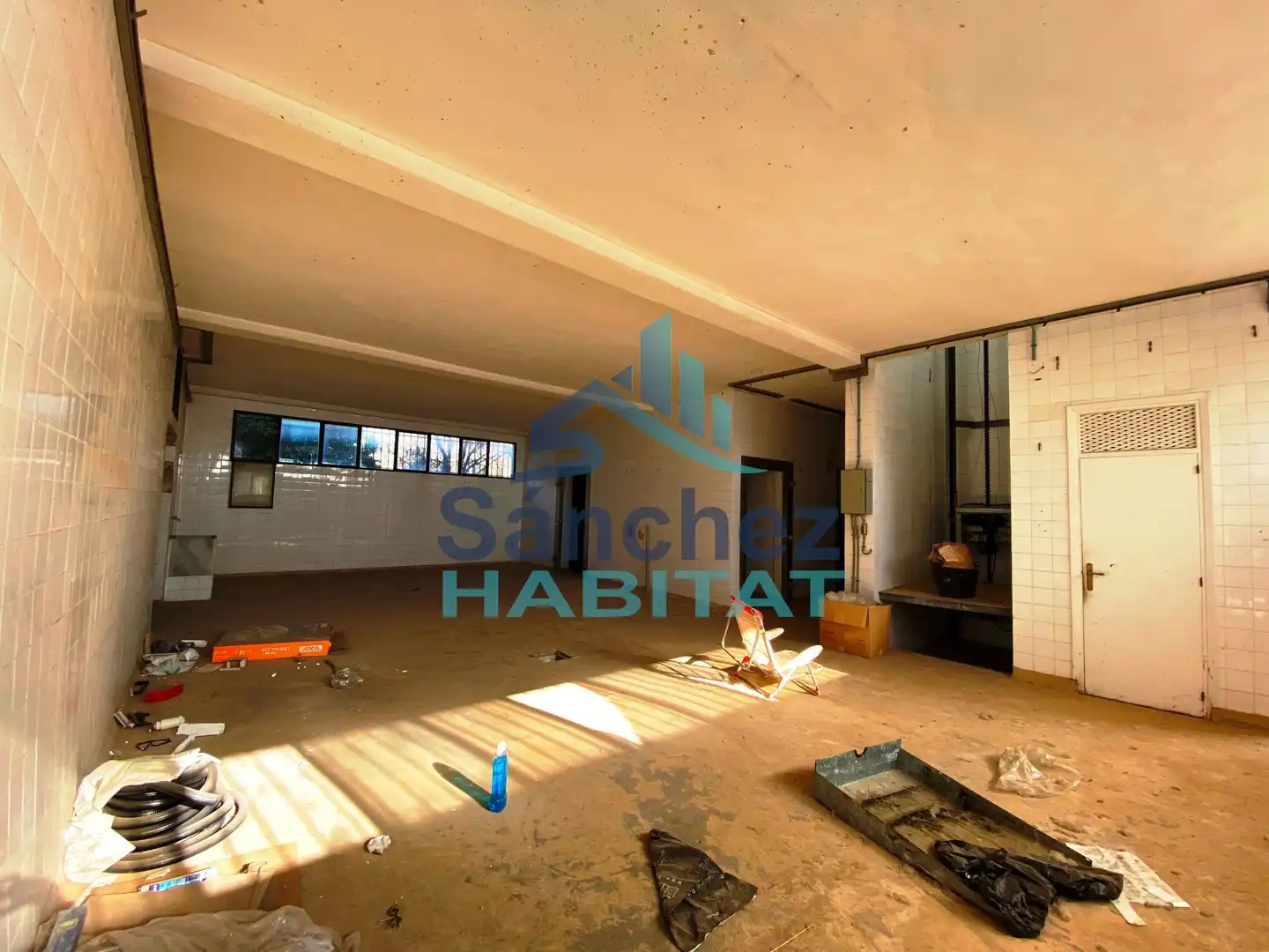 Industrial buildings for sale in Chelva