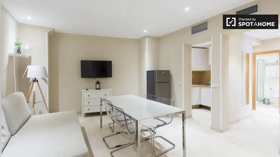 2 hab, 62m² en Sol, Centro, Madrid - Image 5