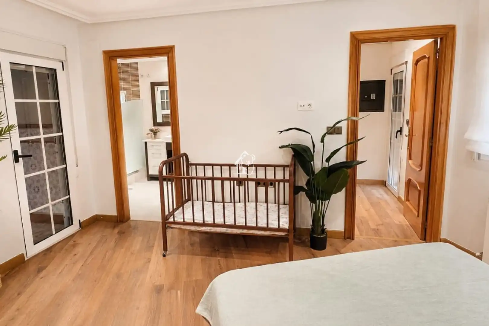 Schlafzimmer von Dachboden zur Miete in Torrevieja mit Klimaanlage, Privatgarten und Terrasse