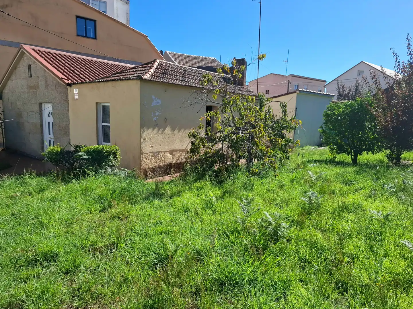 Casa bifamiliare con giardino in vendita a Rúa do Doutor Carracido