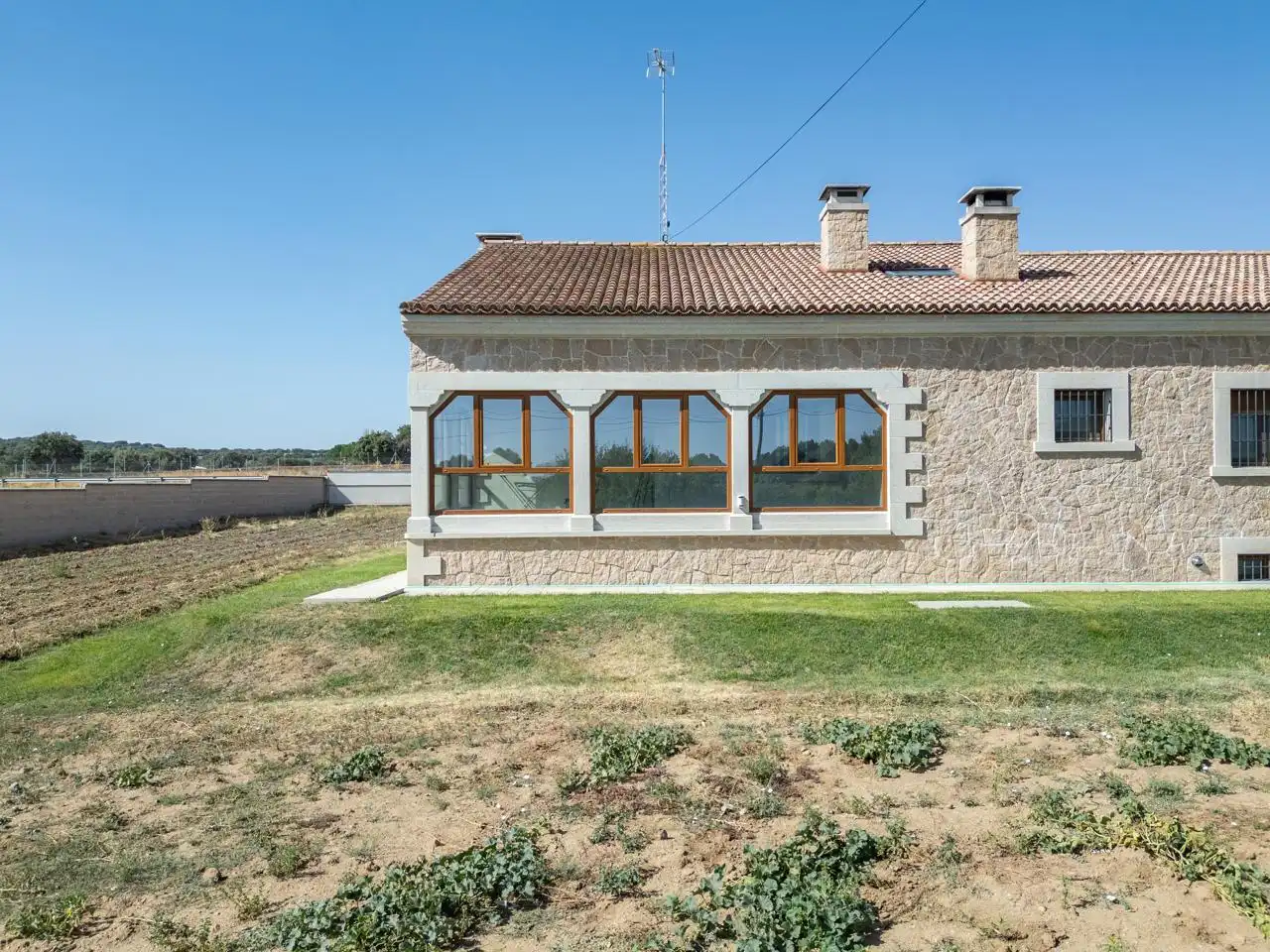 Vista exterior de Casa o chalet en venta en Cardeñosa con Calefacción, Jardín privado y Terraza