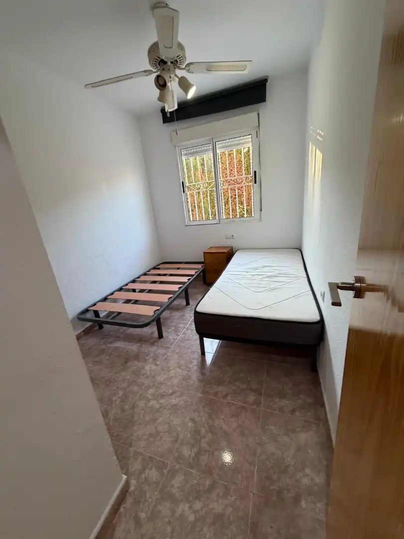 Dormitori de Casa adosada en venda en Torrevieja amb Aire condicionat, Calefacció i Jardí privat