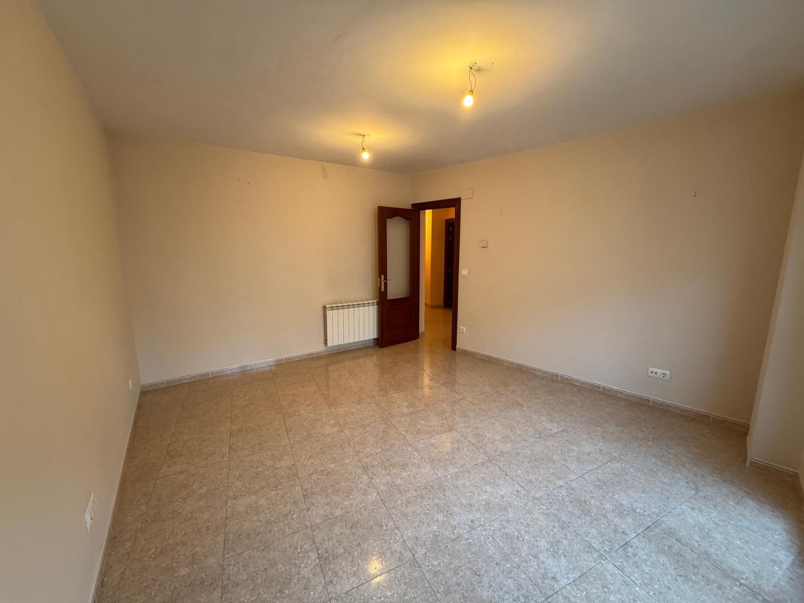 Sala d'estar de Pis en venda en Brea de Aragón amb Calefacció, Terrassa i Traster