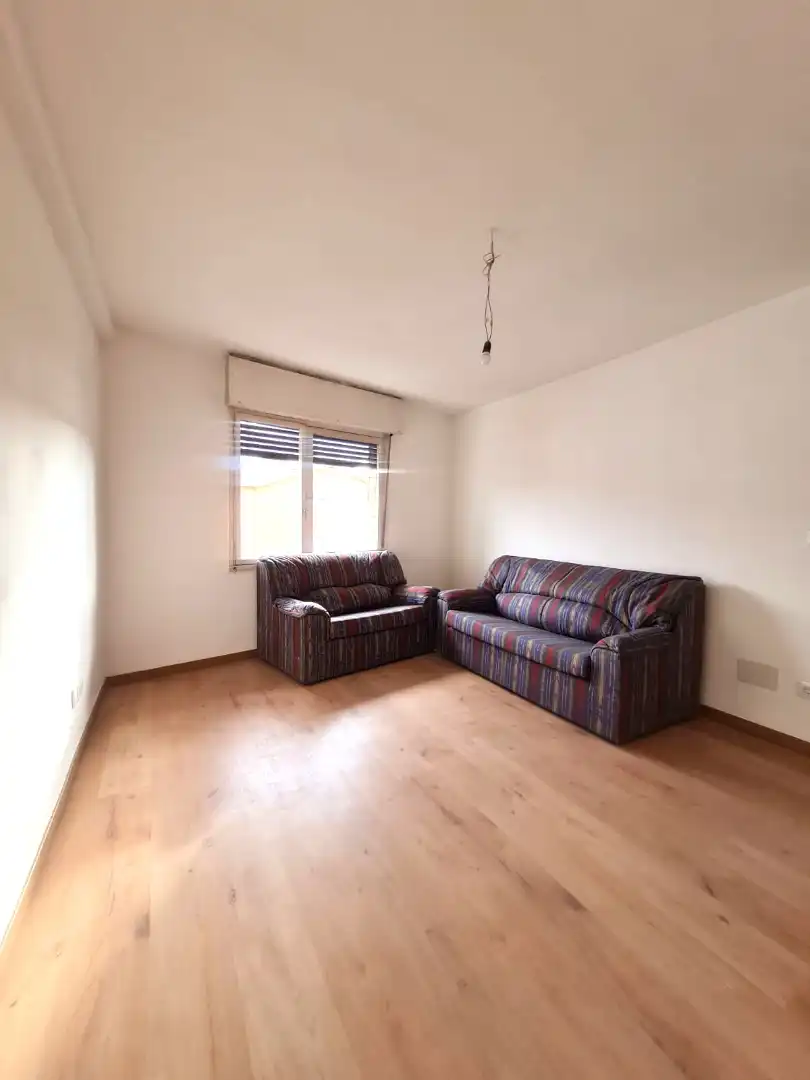 Sala d'estar de Pis en venda en Gijón  amb Jardí privat, Parquet i Traster