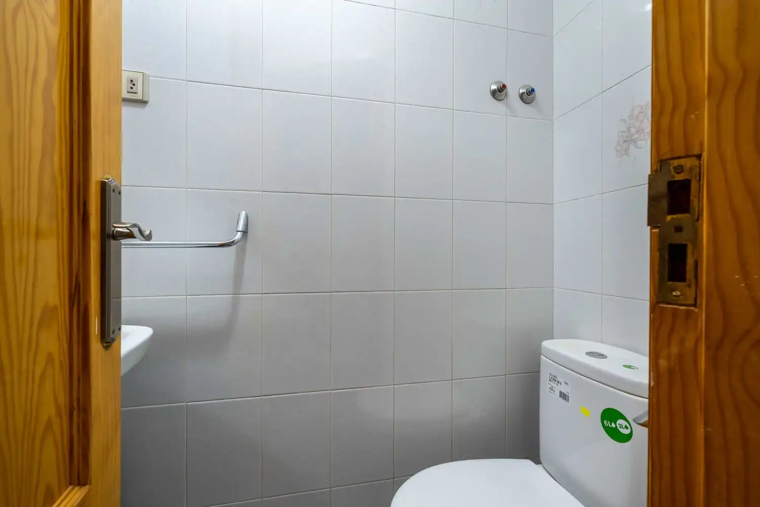 Bathroom of Flat for rent in Murcia  with Air Conditioner, Storage room and Balcony