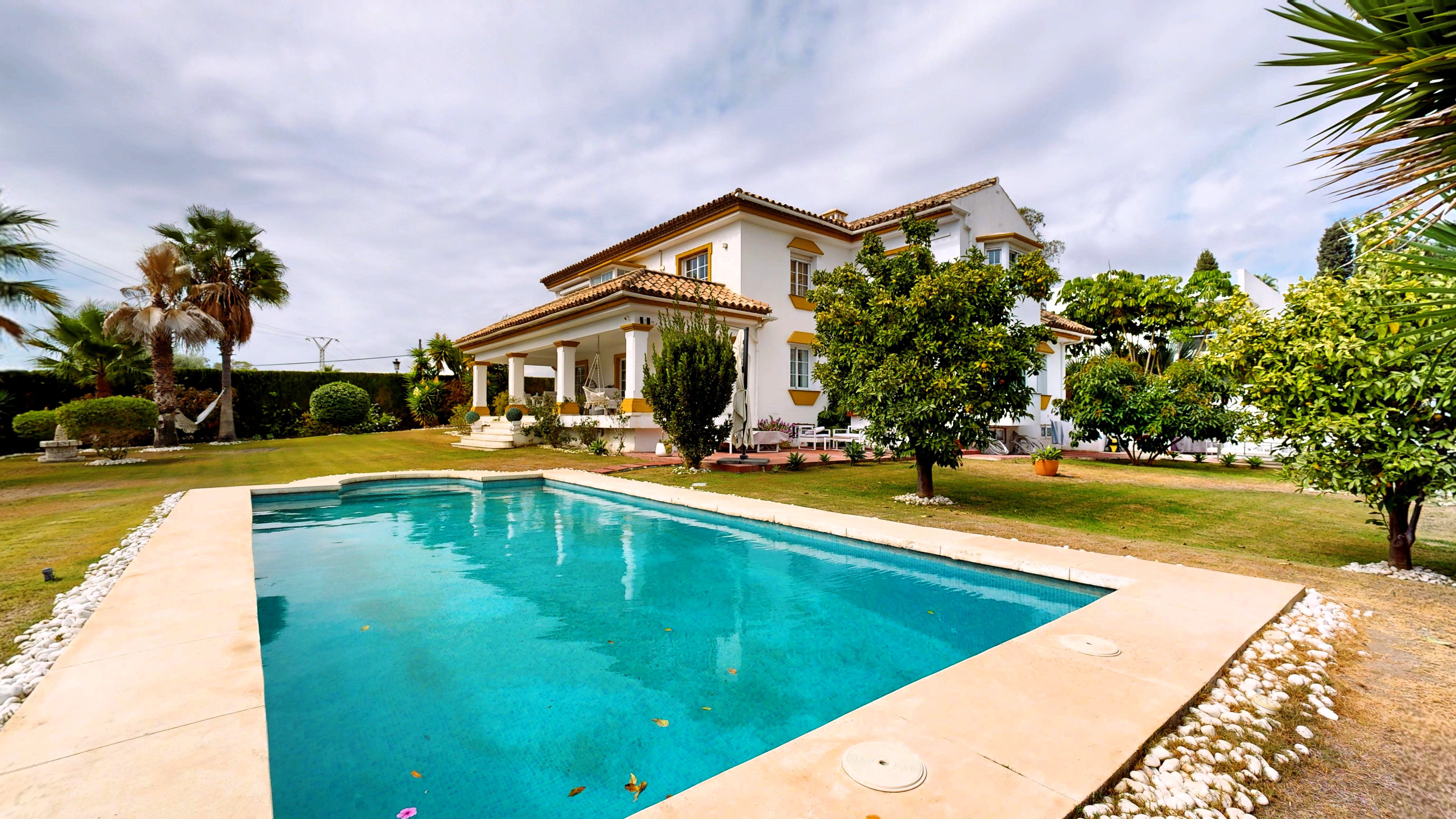 House or chalet for sale in  Urb Valle del sol, Guadalmina Alta