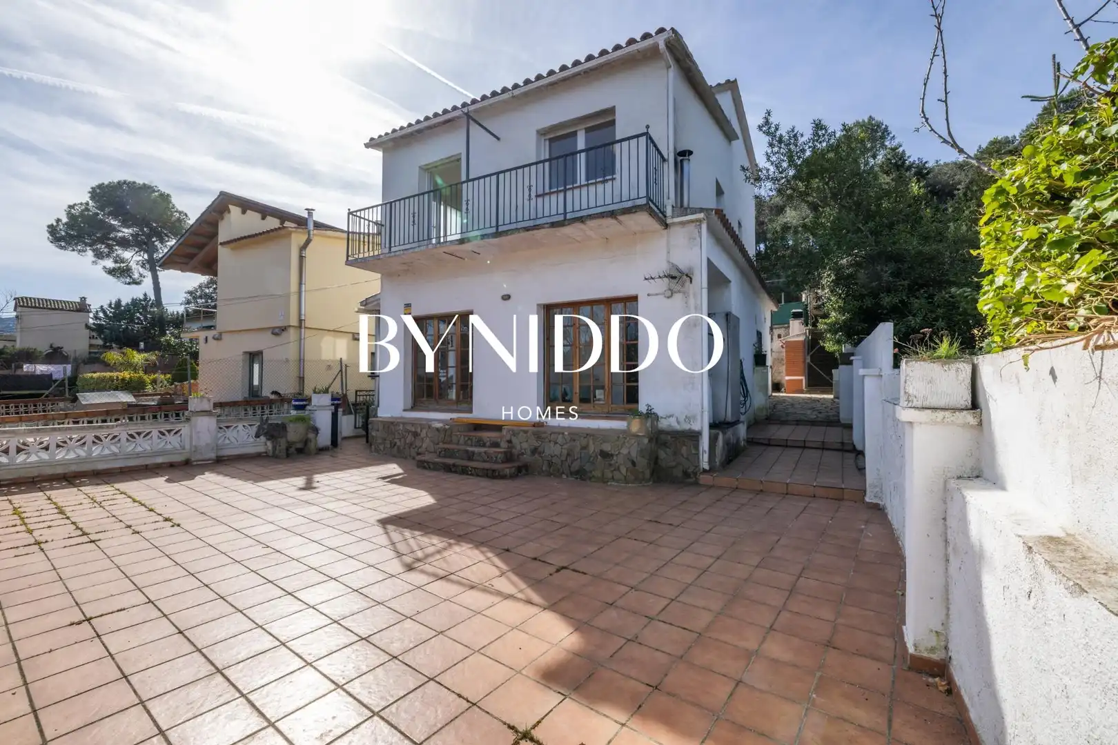 Exterior view of Houses for sale in Sant Cugat del Vallès  with Heating, Private garden and Terrace