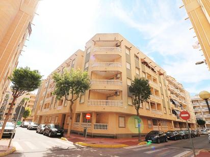 Vista exterior de Apartament en venda en Guardamar del Segura amb Aire condicionat i Terrassa