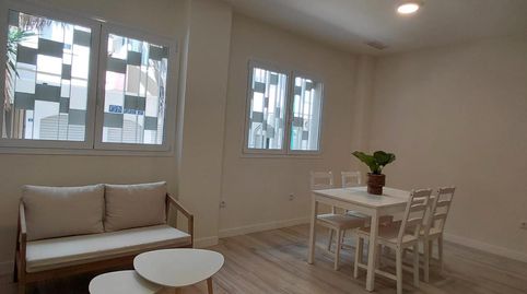 Foto 3 de Piso en venta en Calle Calle Alozaina, Santa Cristina - San Rafael, Málaga Capital