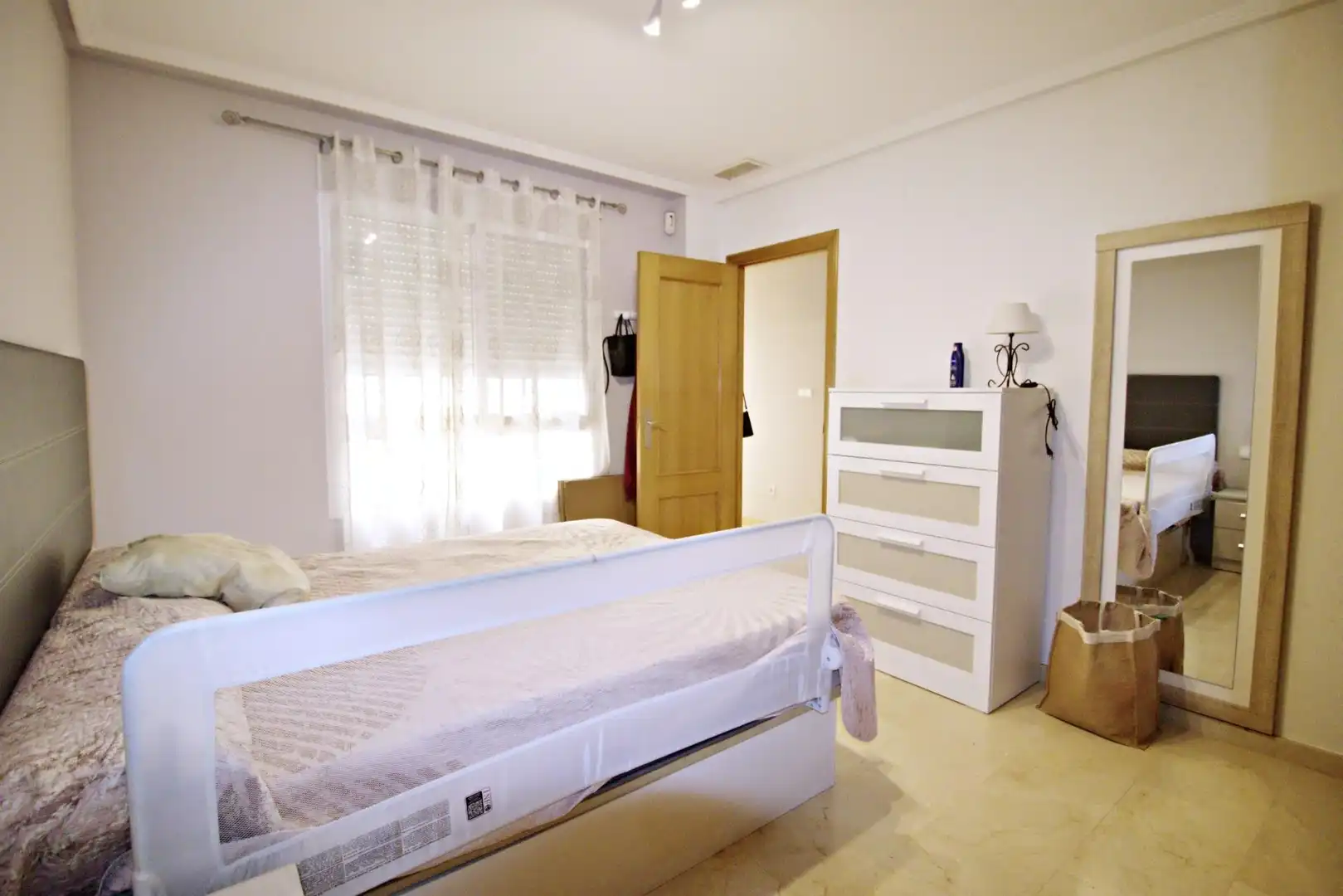 Bedroom of Flat for sale in Elche / Elx  with Air Conditioner and Alarm