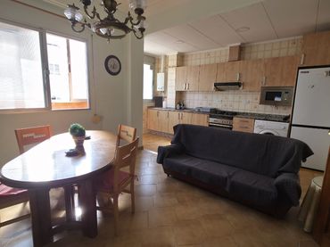 Flat with lift for sale in Carrer de Ruaya