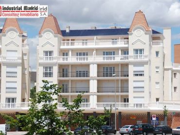 Local comercial en venda a Los Villares