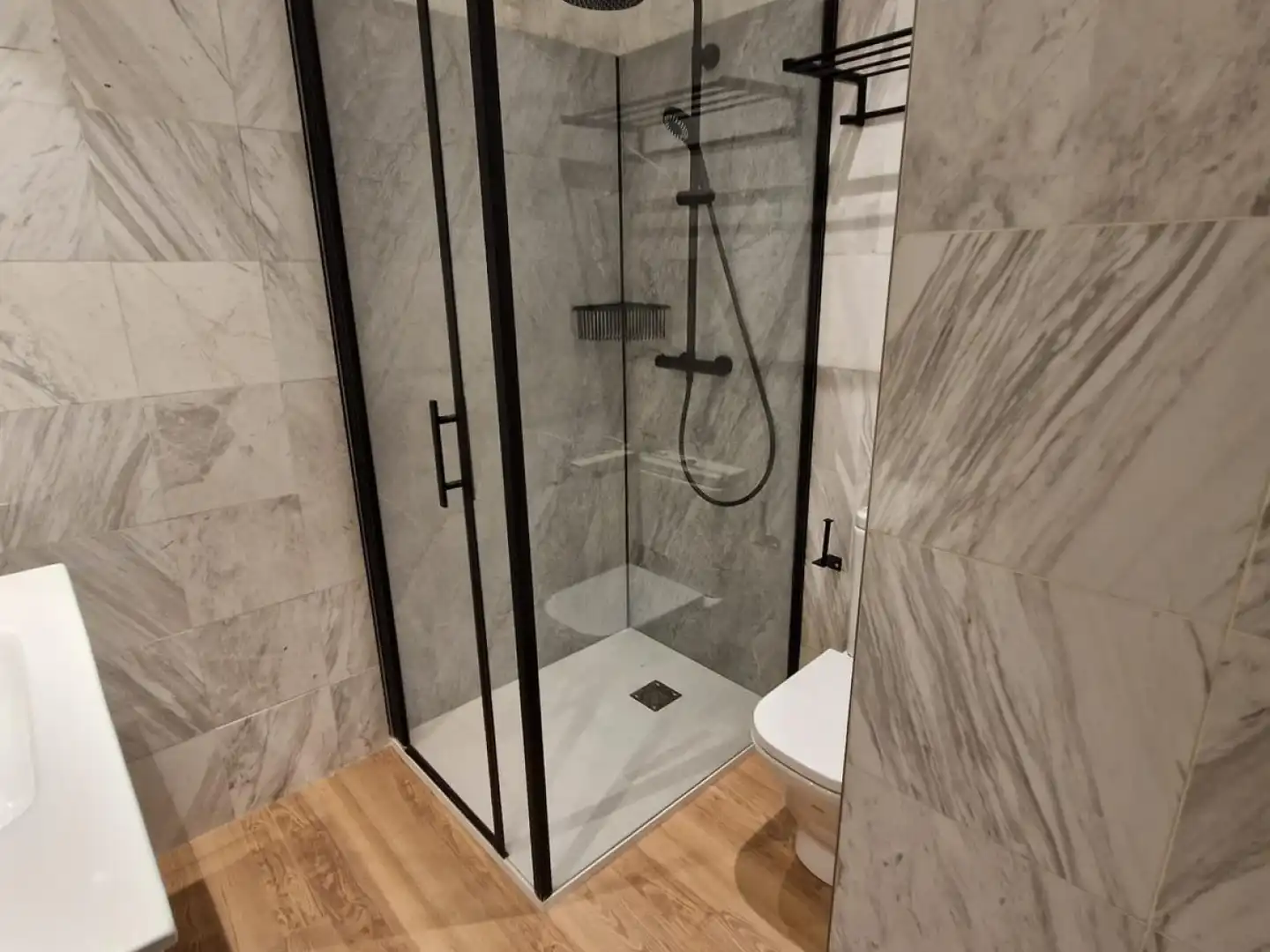 Bany de Apartament de lloguer en Donostia - San Sebastián  amb Aire condicionat, Calefacció i Moblat