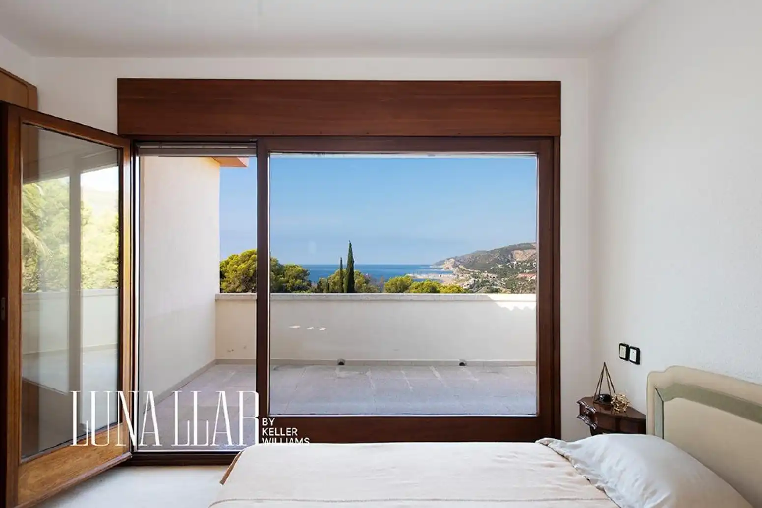 Bedroom of Houses for sale in Castelldefels  with Air Conditioner and Parquet flooring