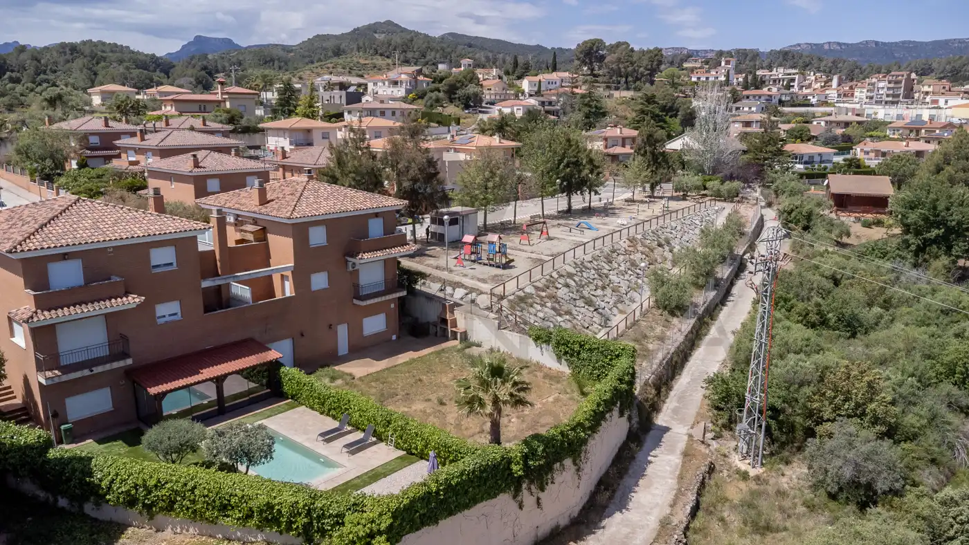 Casa adosada en venda en Riudecanyes amb Aire condicionat, Calefacció i Jardí privat