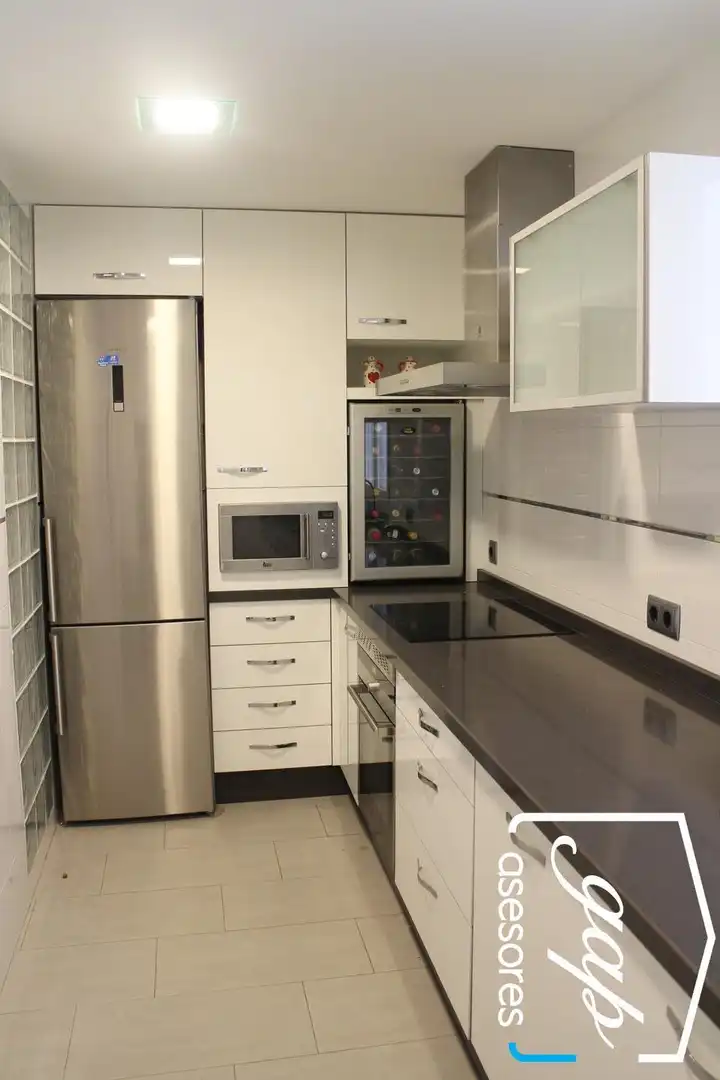 Kitchen of Flat for share in Centro