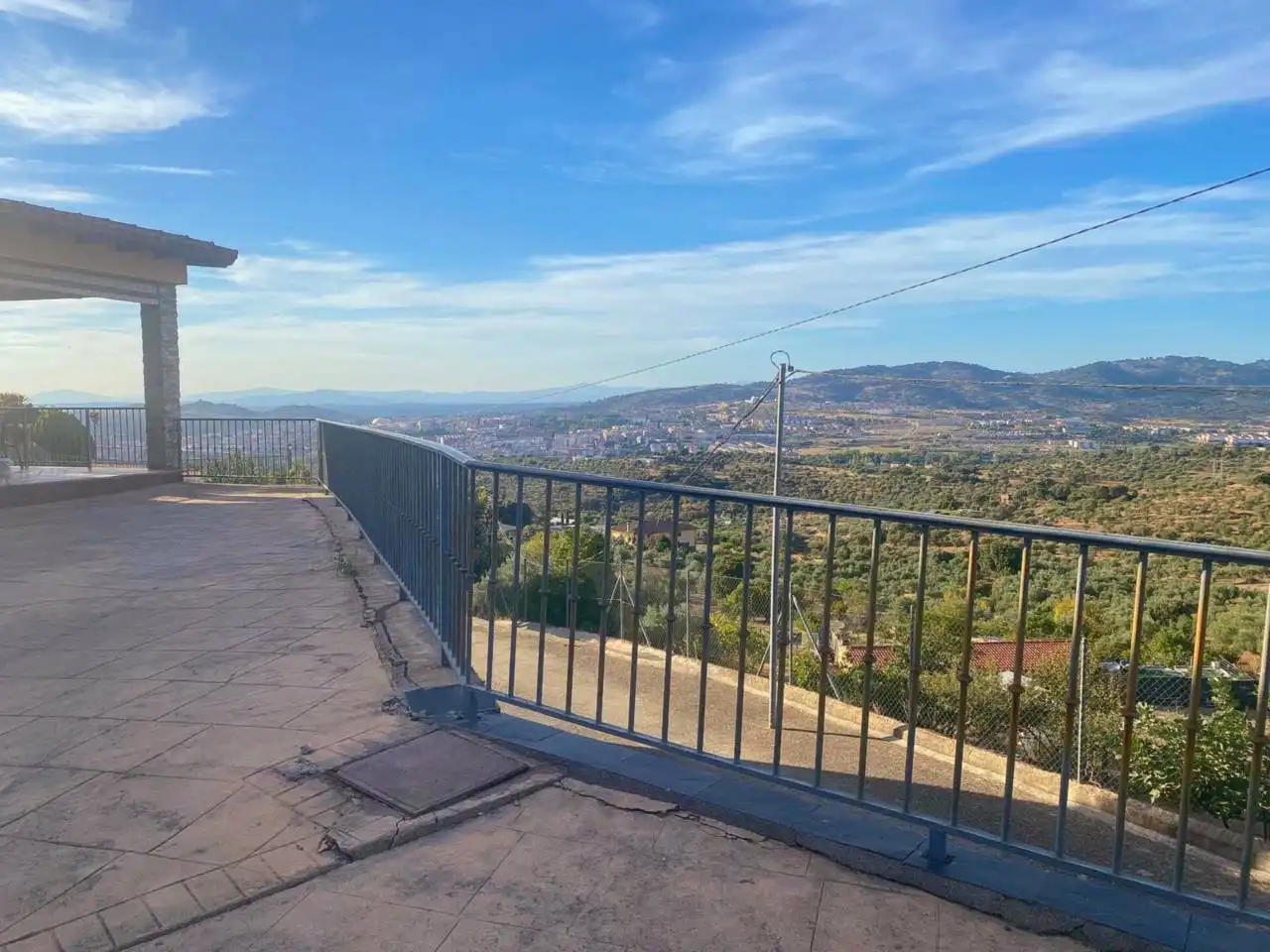 Exterior view of Houses for sale in Plasencia  with Air Conditioner, Private garden and Swimming Pool