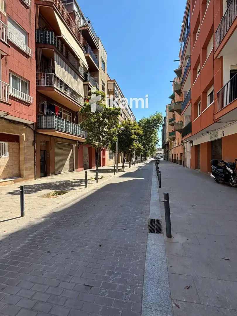 Außenansicht von Geschaftsraum zum Verkauf in Barcelona