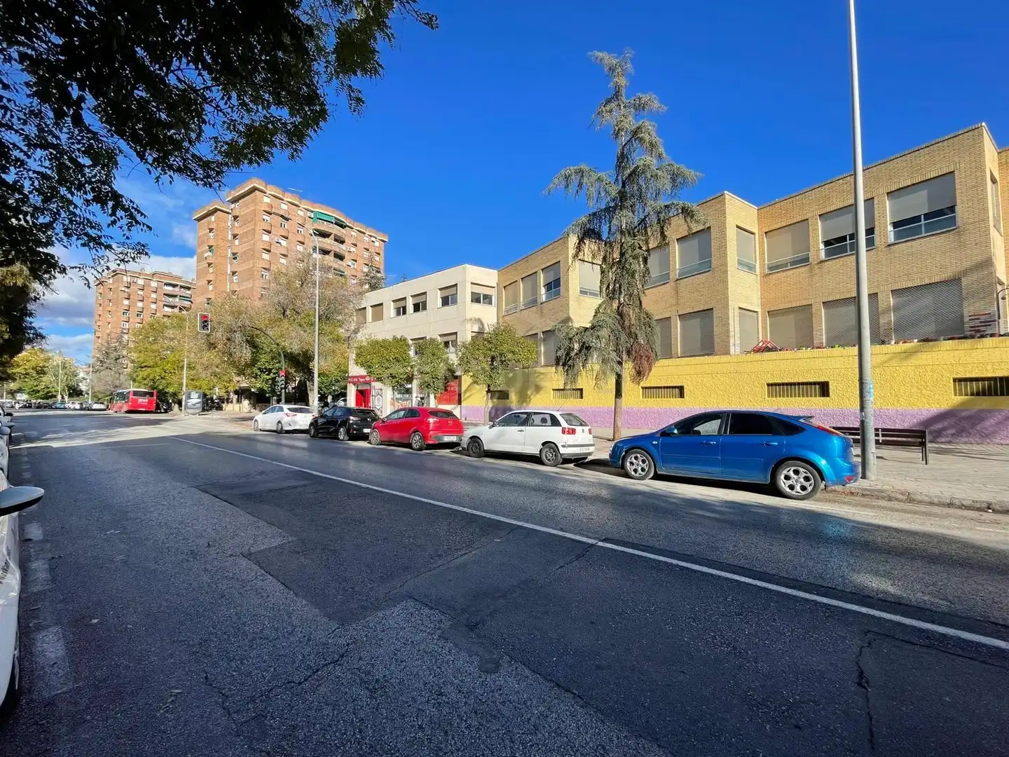 Vista exterior de Residencial en venda en Granada
