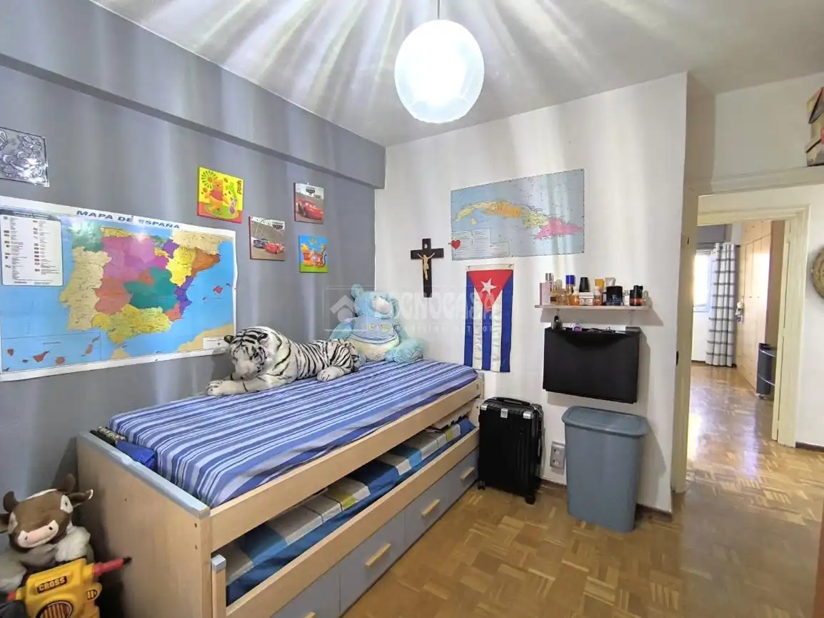 Habitación de Piso en venta en Alcalá de Henares con Aire acondicionado, Calefacción y Parquet