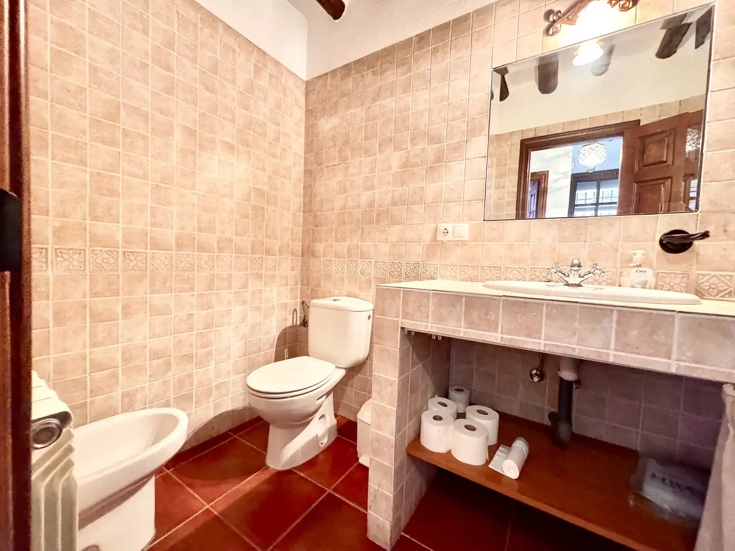 Bathroom of Buildings for sale in Juviles  with Alarm