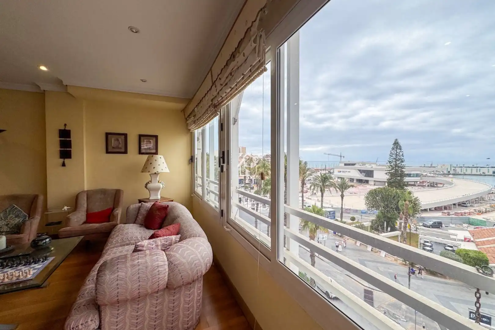 Vista exterior de Apartamento de alquiler en Torrevieja con Aire acondicionado, Amueblado y Horno