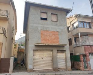 Vista exterior de Casa adosada en venda en Sant Martí de Centelles