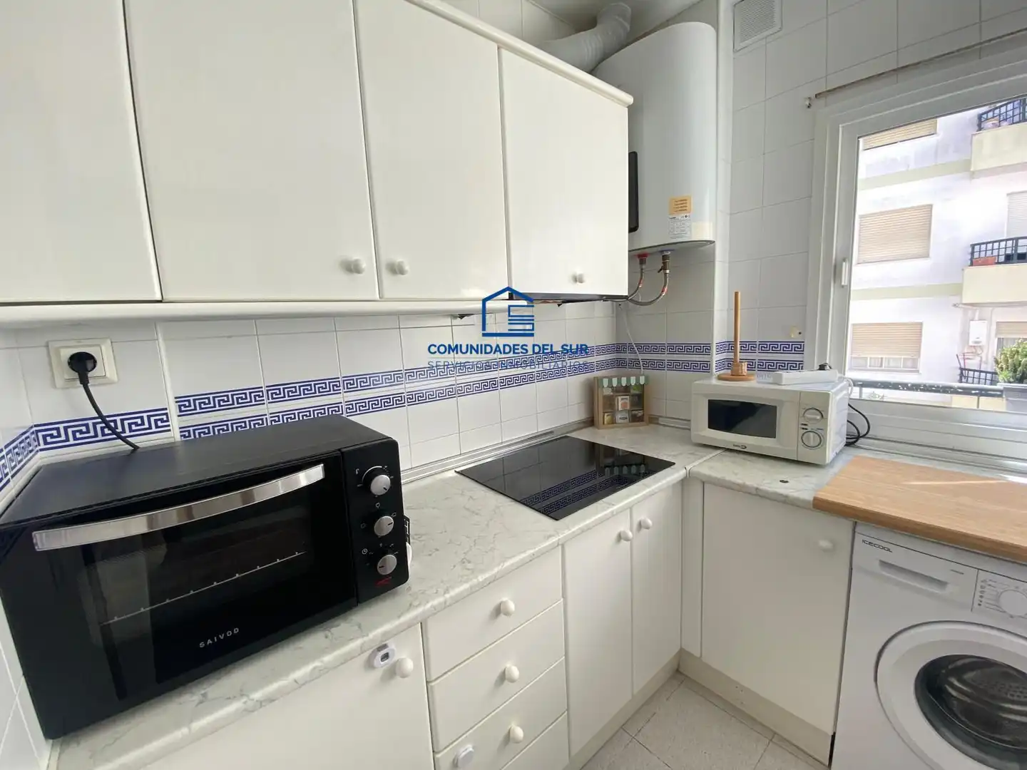 Cuina de Apartament de lloguer en Cádiz amb Aire condicionat, Calefacció i Moblat