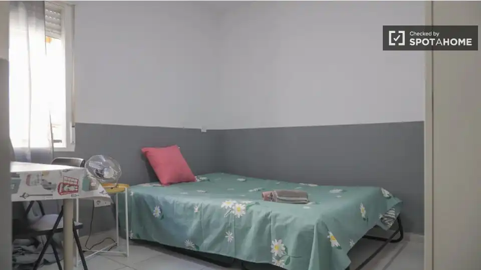 Habitación en Cortes - Huertas