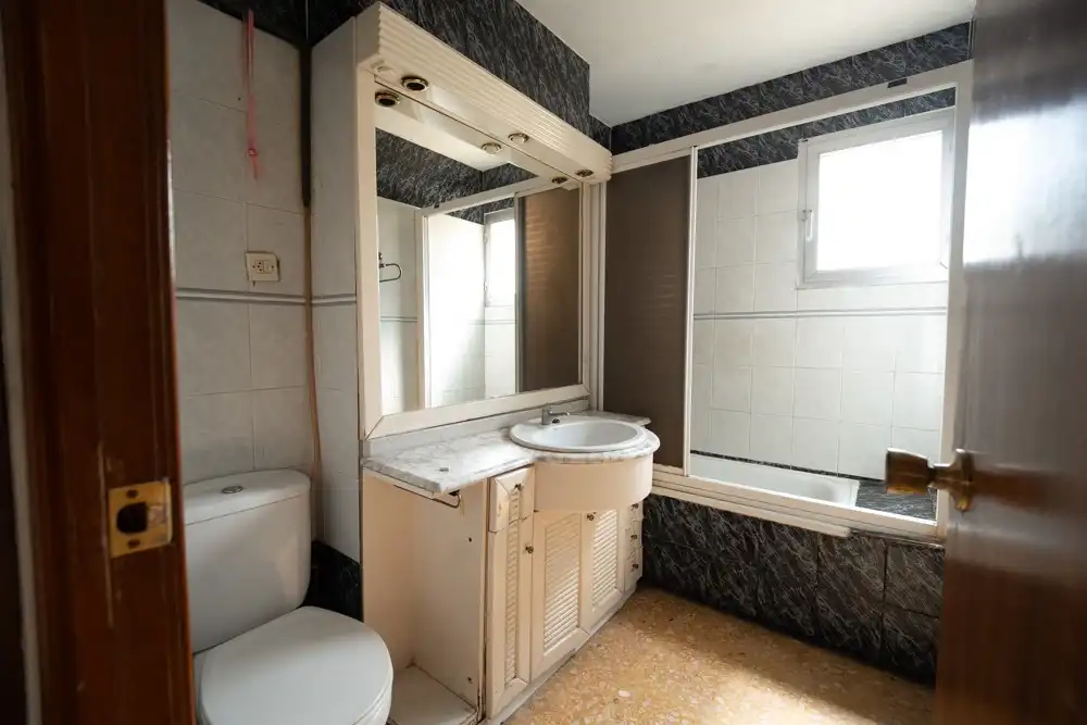 Baño de Piso en venta en Valencia con Aire acondicionado y Calefacción