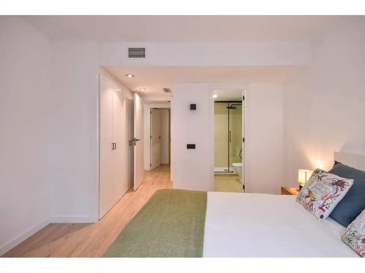 Habitación de Piso en venta en Barcelona con Calefacción, Parquet y Balcón