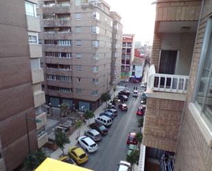 Vista exterior de Pis de lloguer en Castellón de la Plana / Castelló de la Plana amb Terrassa, Traster i Balcó