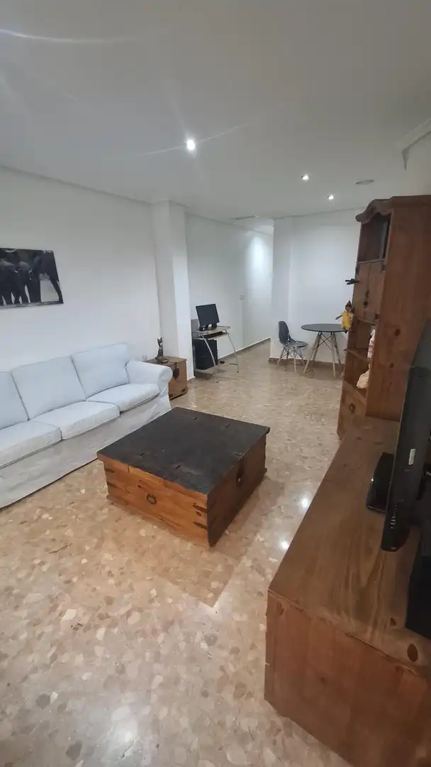 Planta baja de alquiler en San Crispín