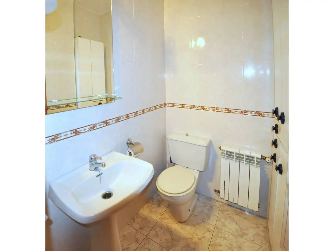Badezimmer von Wohnungen zum Verkauf in Lloret de Mar mit Heizung, Möbliert und Balkon