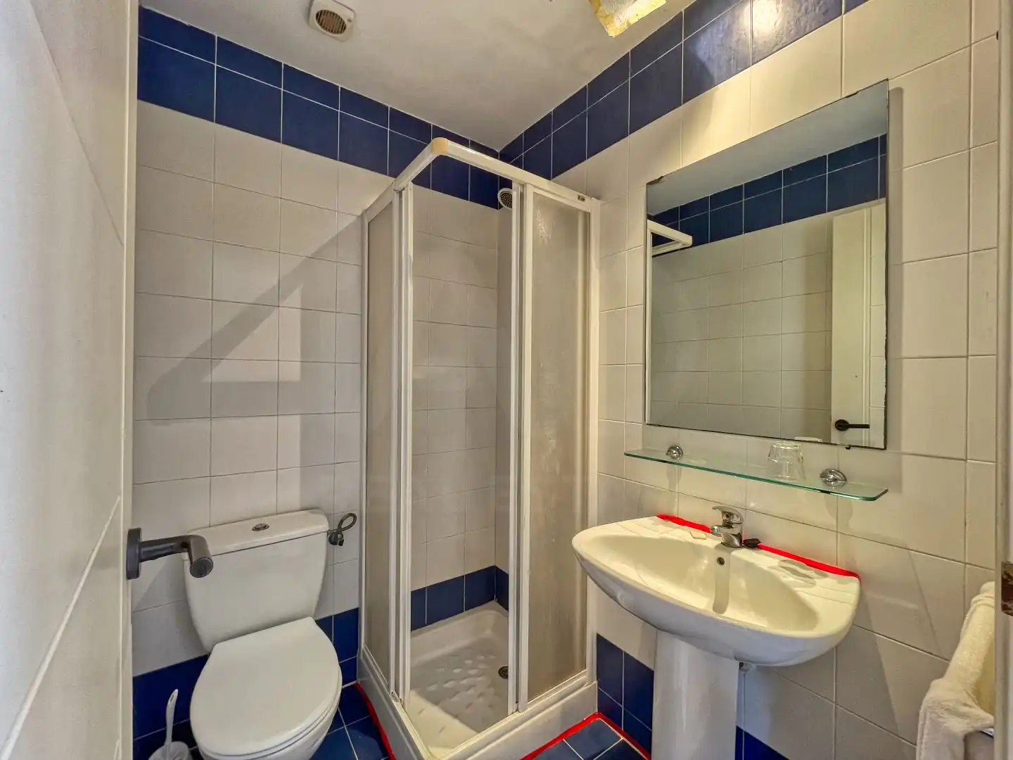 Badezimmer von Dachboden zum Verkauf in Dénia mit Klimaanlage, Heizung und Terrasse