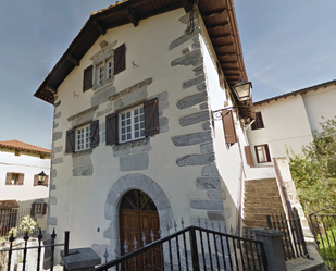 Vista exterior de Casa o xalet en venda en Arantza amb Terrassa i Balcó
