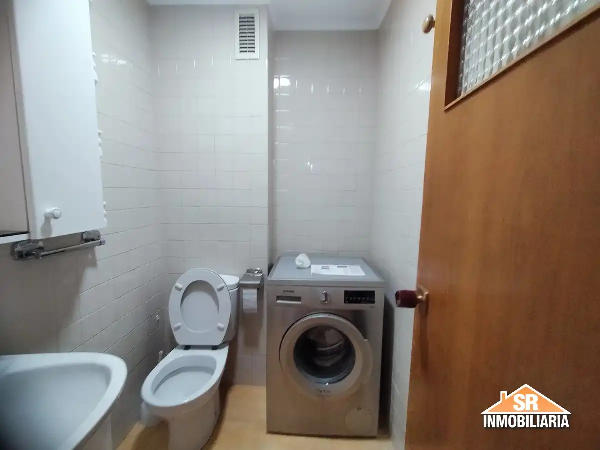 Bathroom of Flat for rent in A Coruña Capital   with Heating, Parquet flooring and Furnished