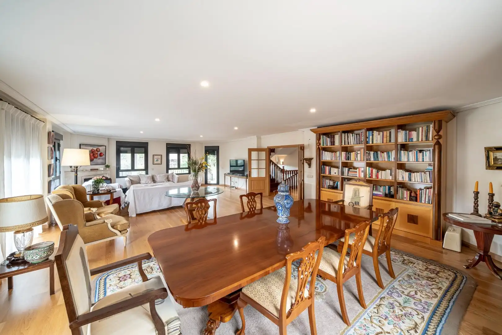 Chalet con piscina en venta en Sevilla la Nueva