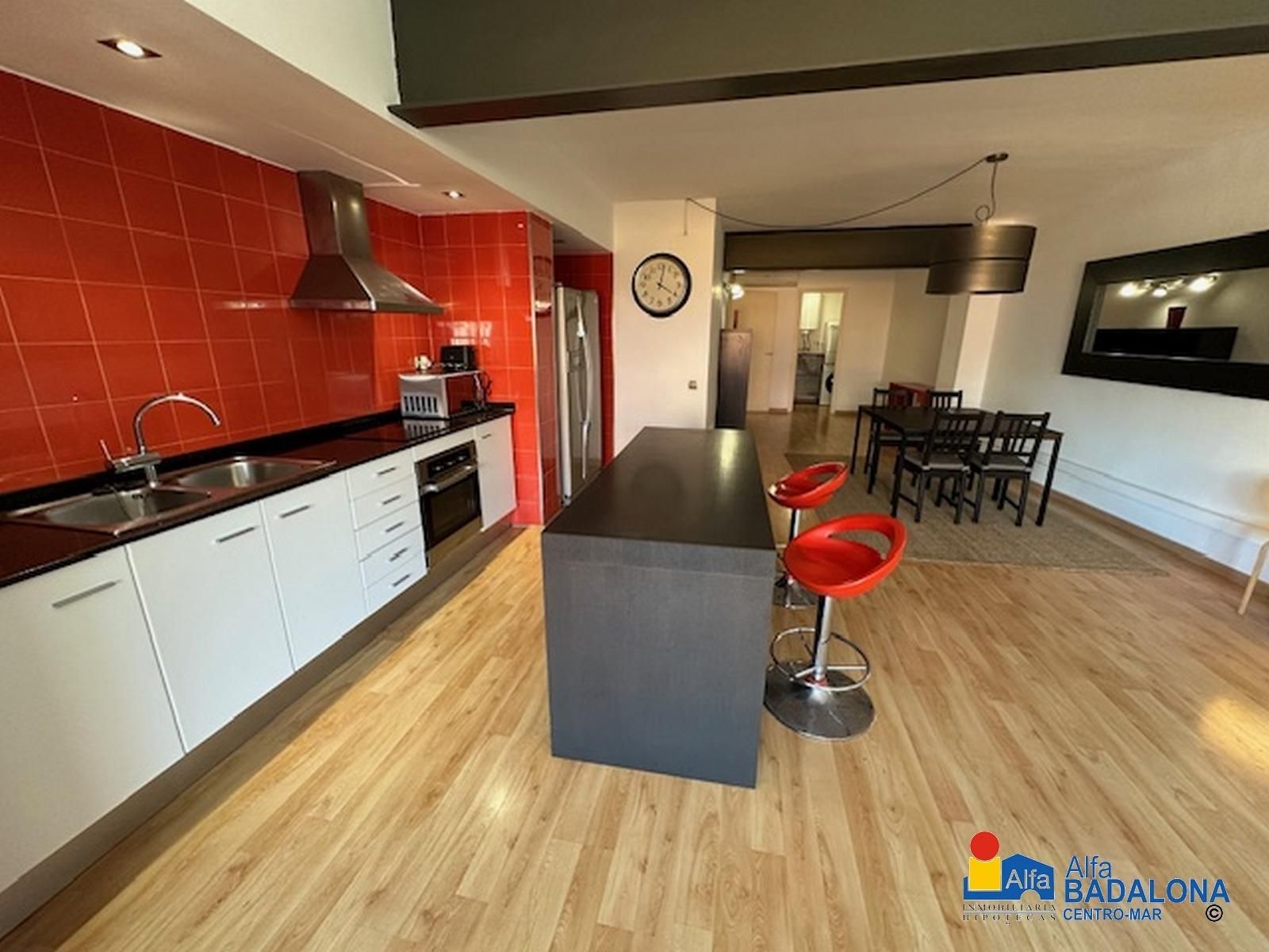 Kitchen of Flat for sale in Badalona  with Parquet flooring