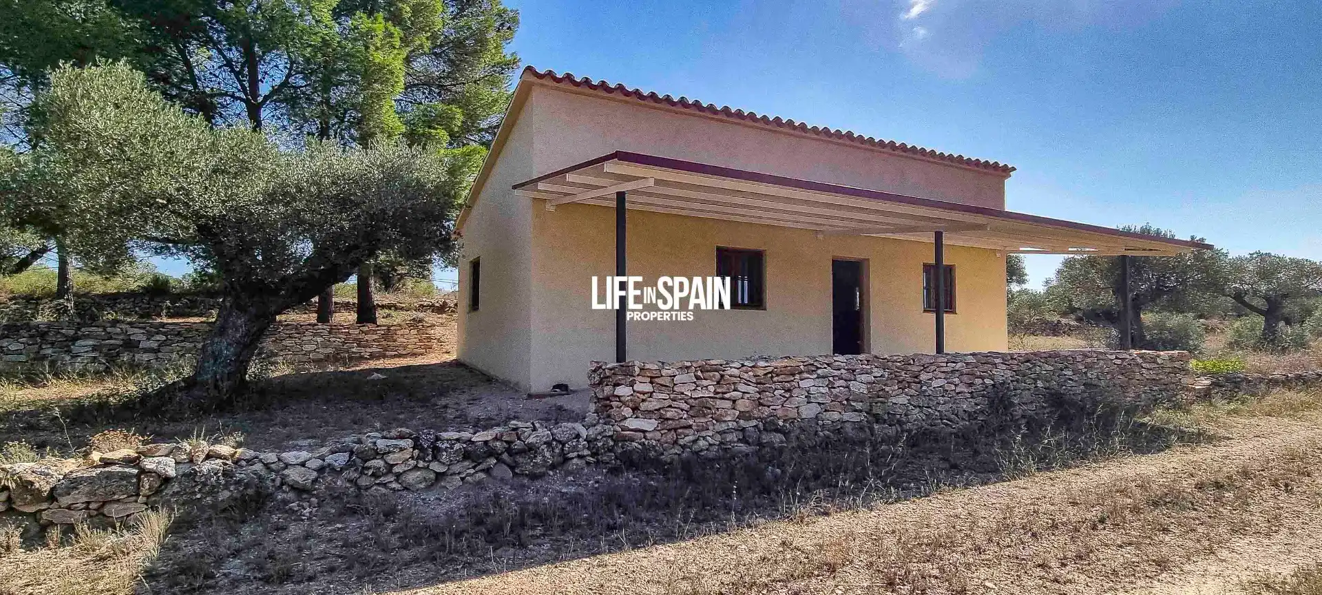 Exterior view of Country homes for sale in Ginestar