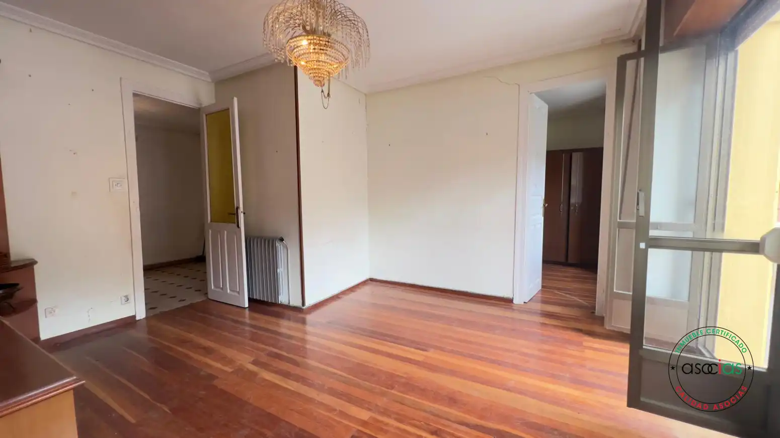 Sala d'estar de Pis en venda en Somiedo amb Calefacció, Moblat i Balcó