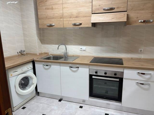 Cocina de Apartamento de alquiler en  Lleida Capital con Aire acondicionado, Calefacción y Parquet