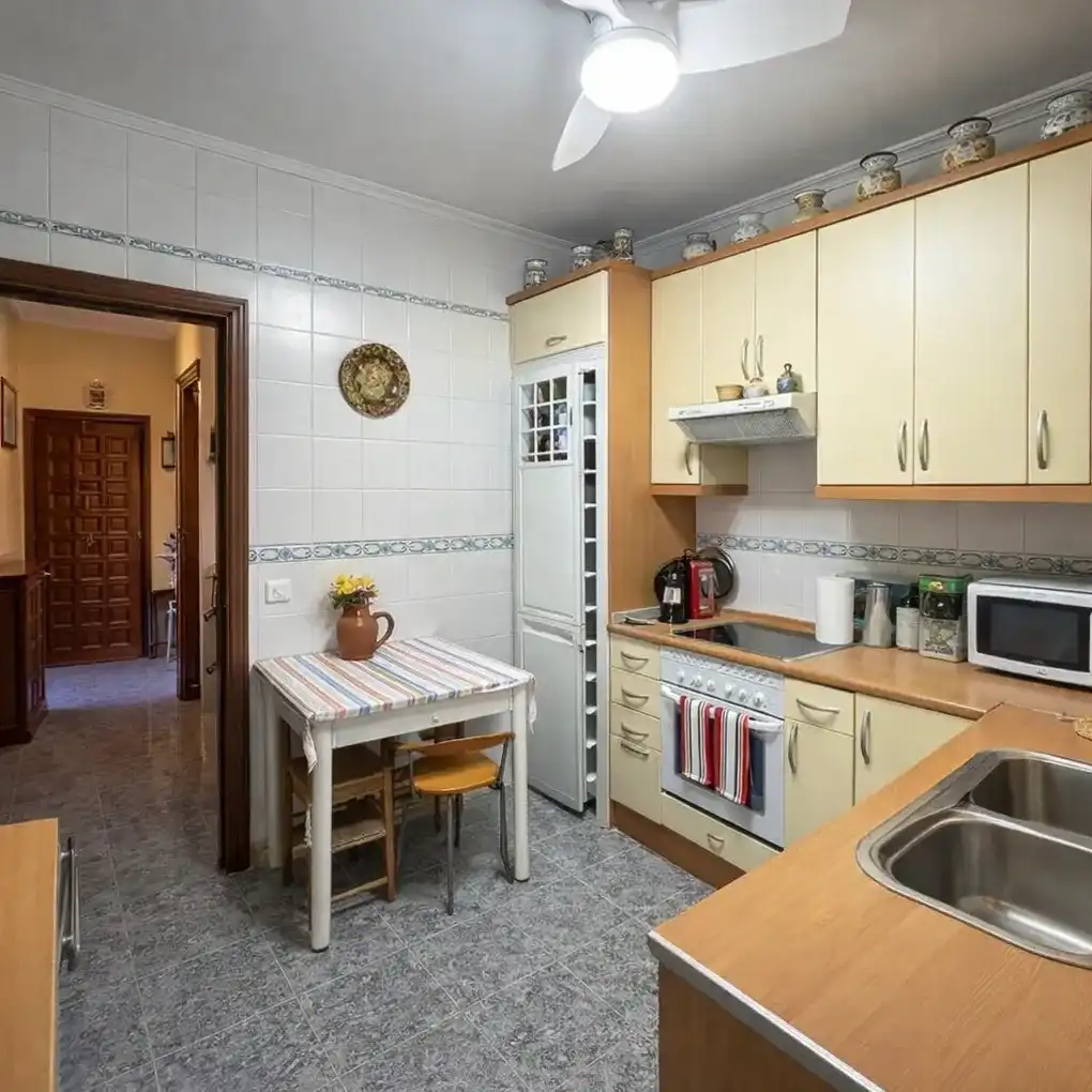 Cocina de Casa adosada en venta en Montearagón con Aire acondicionado, Calefacción y Terraza