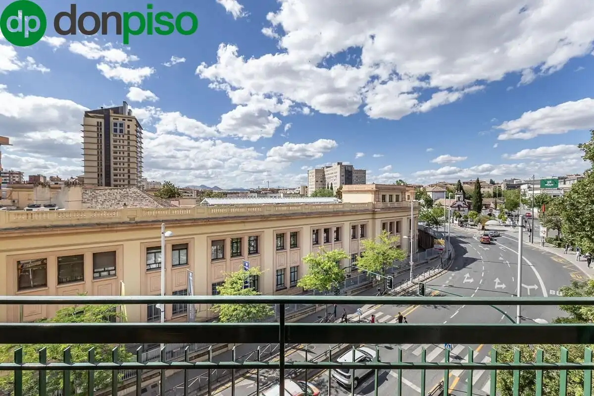 Exterior view of Flat for sale in Granada  with Air Conditioner, Heating and Terrace