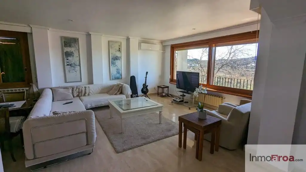 Wohnzimmer von Haus oder Chalet zur Miete in Riba-roja de Túria mit Klimaanlage, Heizung und Privatgarten